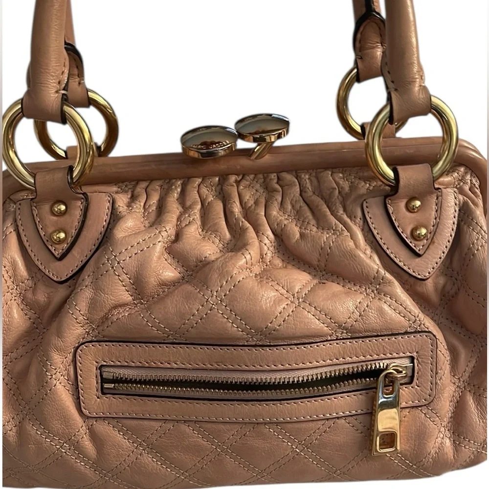 Marc Jacobs large nude quilted STAM  handbag removable chain strap gold hardware